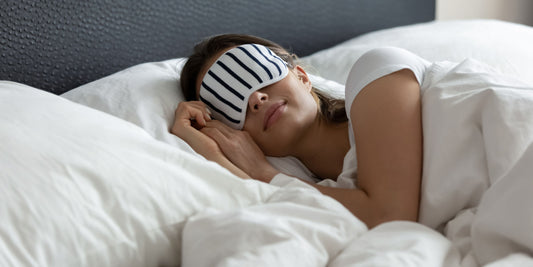 Sweet Dreams Naturally: How CBD + CBN Nighttime Tinctures Improve Sleep Quality